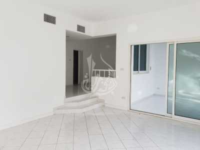 Villa For Rent in Al Wasl, United Arab Emirates