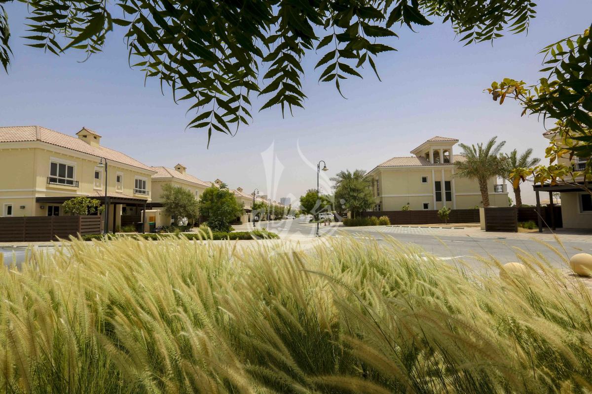 Picture of Villa For Rent in Dubailand, Dubai, United Arab Emirates