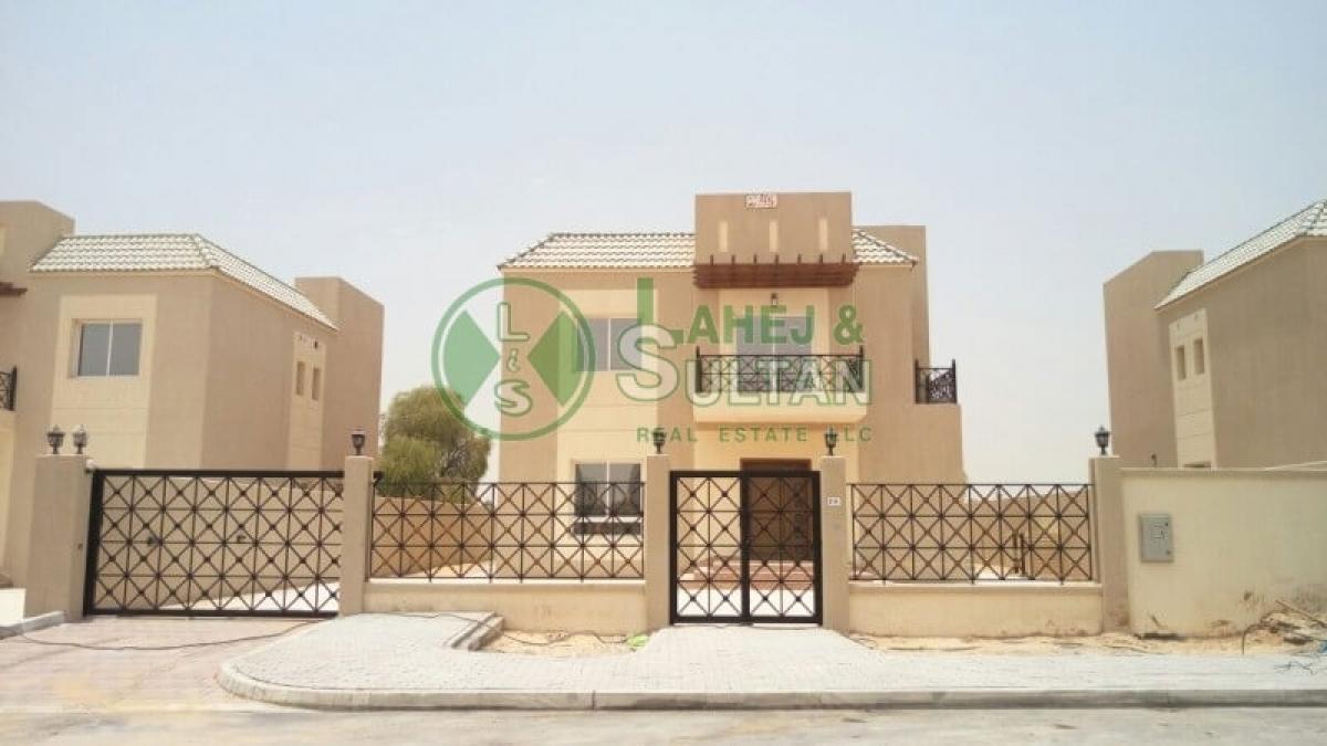 Picture of Villa For Sale in Dubailand, Dubai, United Arab Emirates