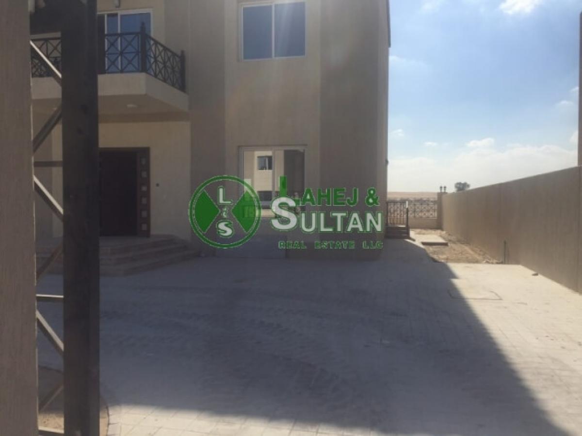 Picture of Villa For Sale in Dubailand, Dubai, United Arab Emirates