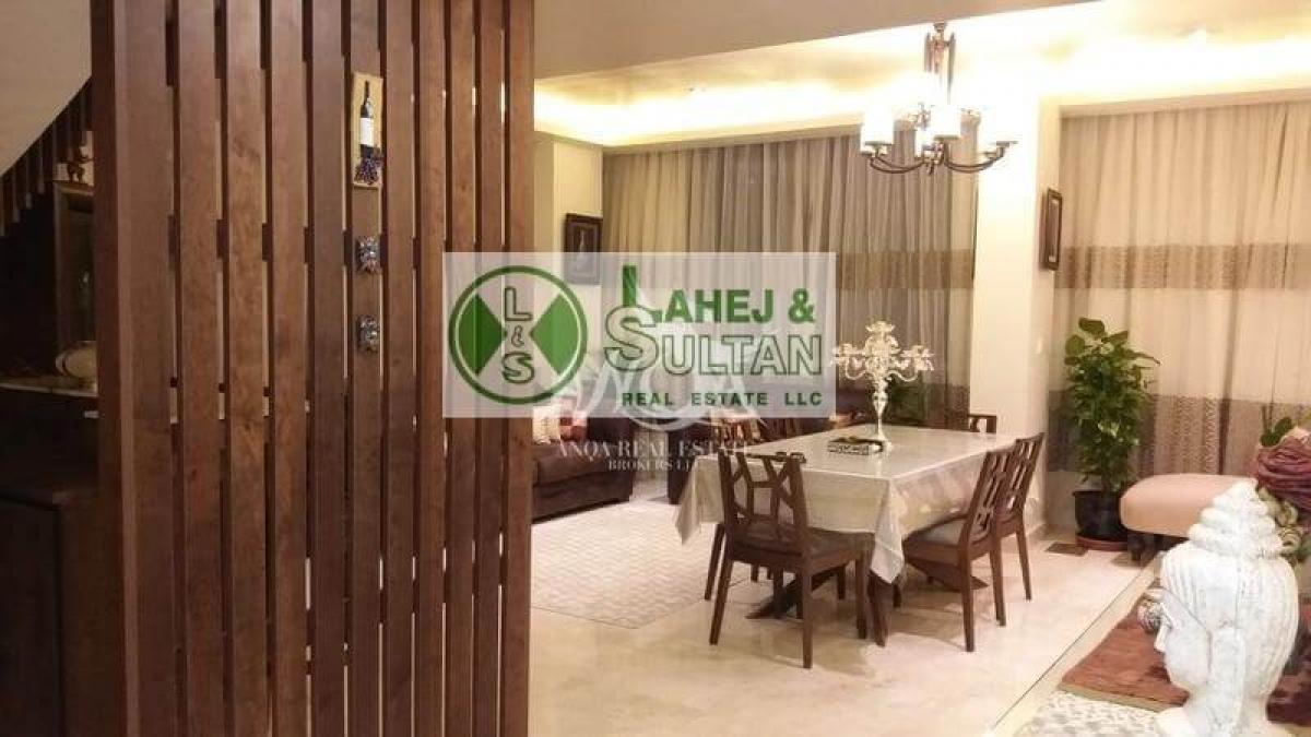 Picture of Villa For Sale in Jumeirah Lake Towers (Jlt), Dubai, United Arab Emirates