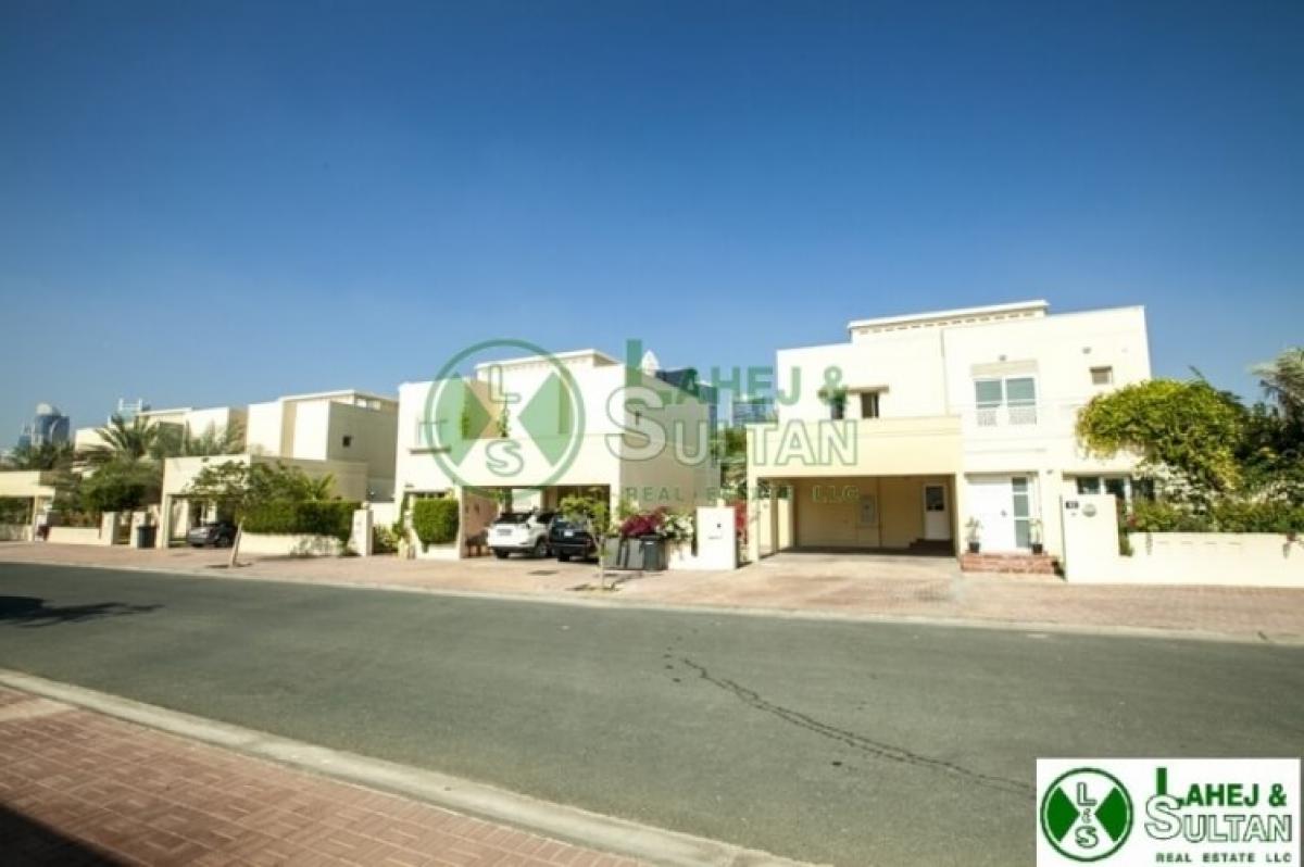 Picture of Villa For Sale in Meadows, Dubai, United Arab Emirates