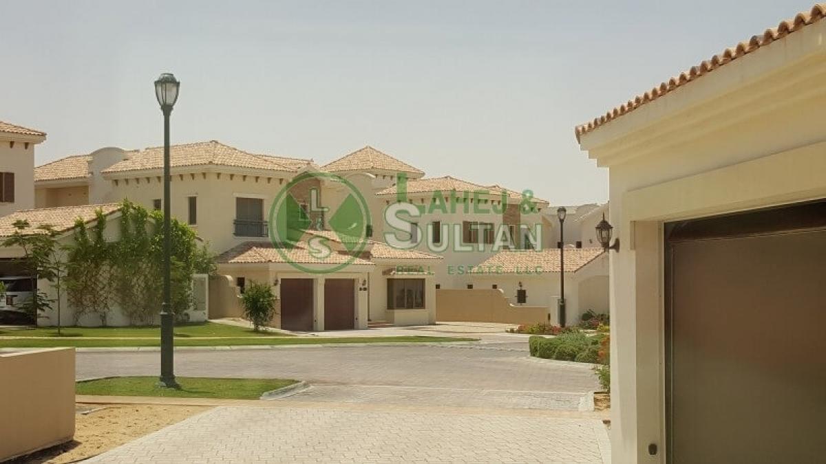 Picture of Villa For Sale in Jumeirah Golf Estates, Dubai, United Arab Emirates