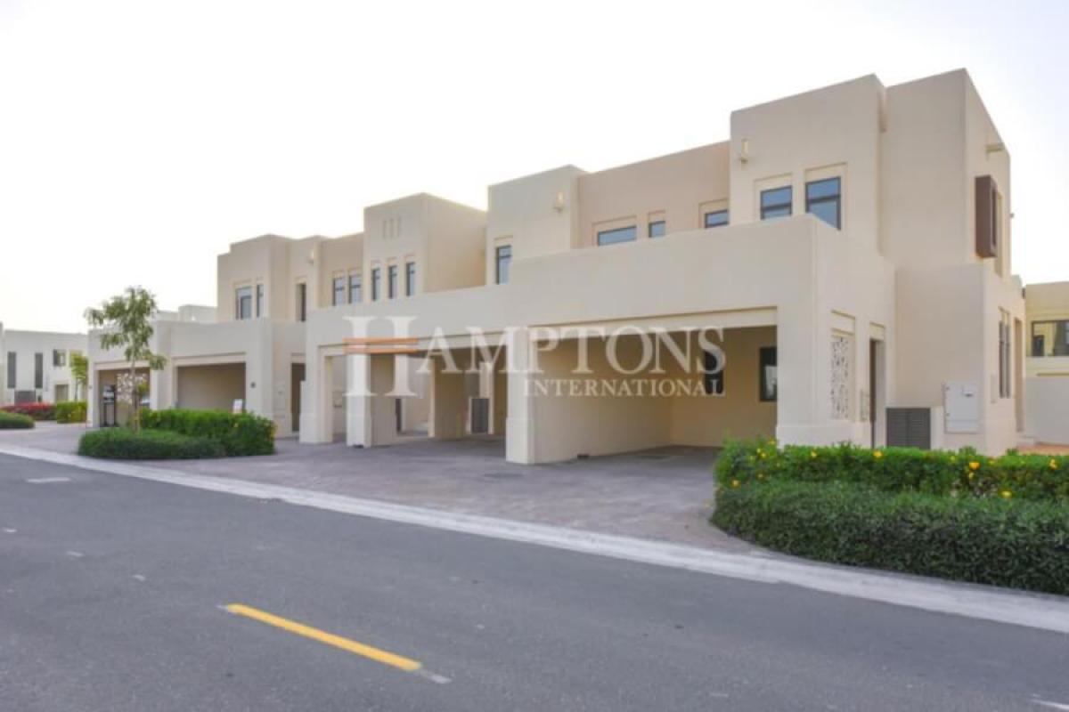 Picture of Villa For Sale in Reem, Dubai, United Arab Emirates