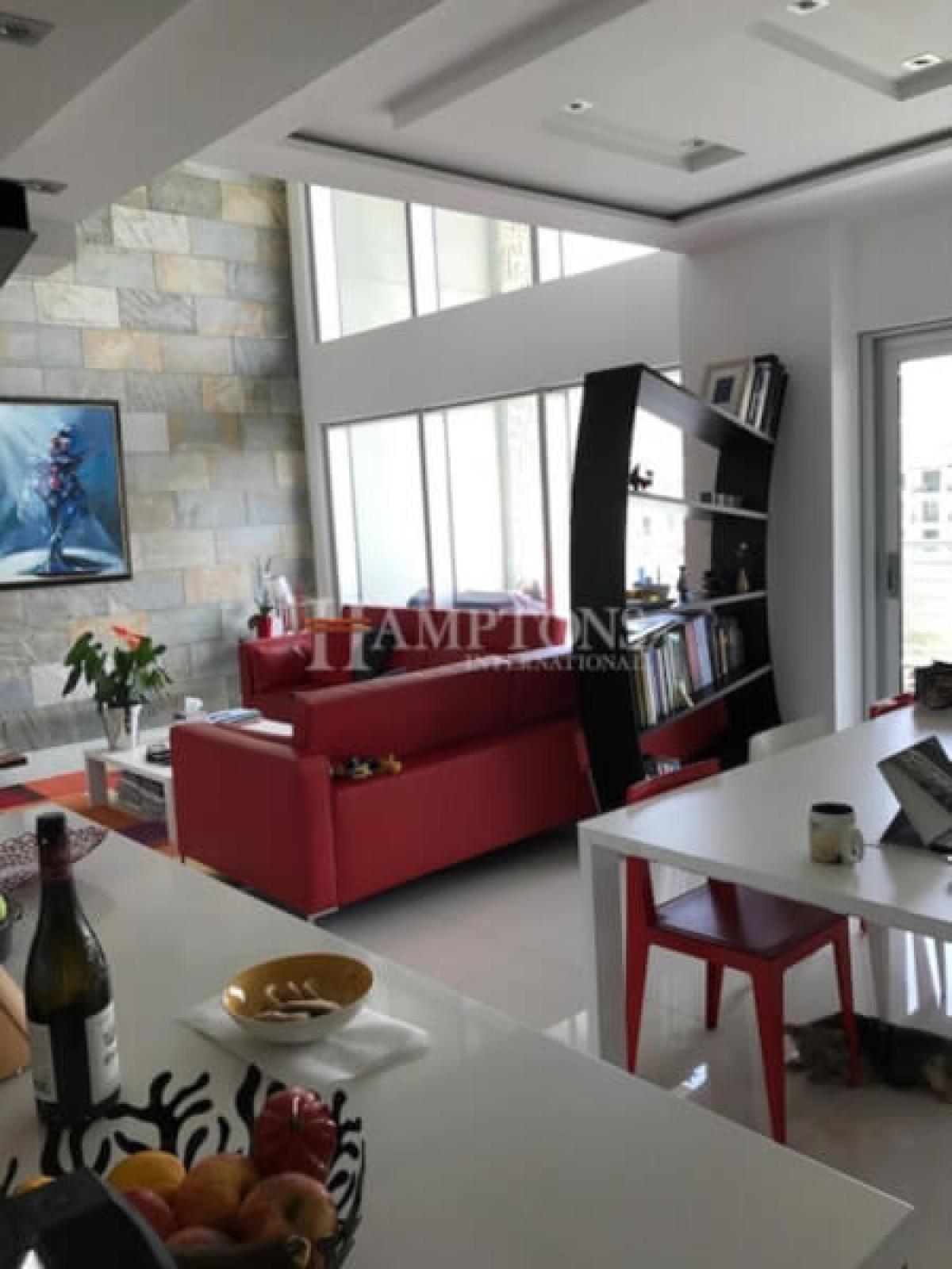 Picture of Apartment For Sale in The Views, Dubai, United Arab Emirates