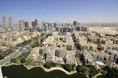 Apartment For Sale in The Views, United Arab Emirates