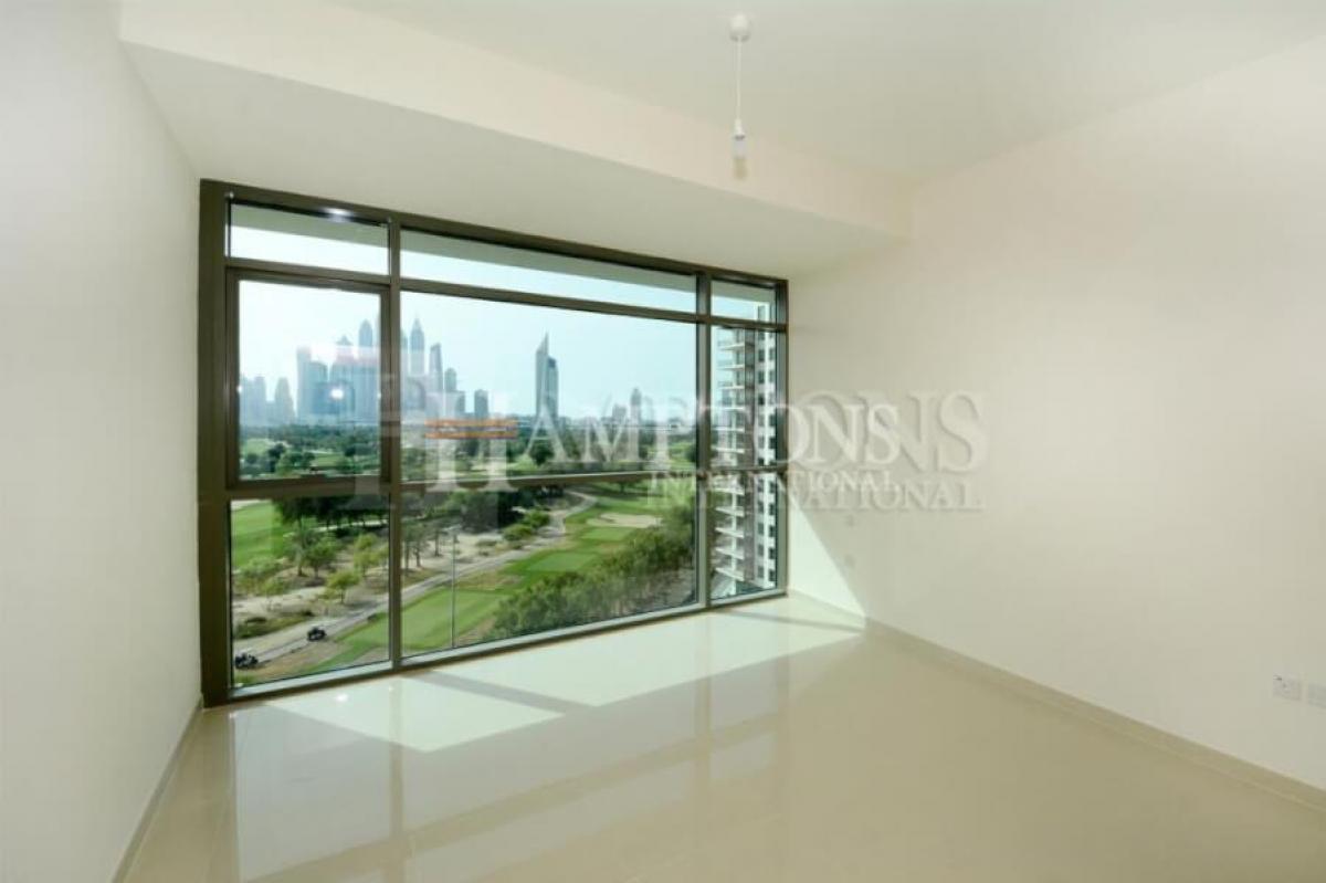 Picture of Apartment For Sale in The Views, Dubai, United Arab Emirates