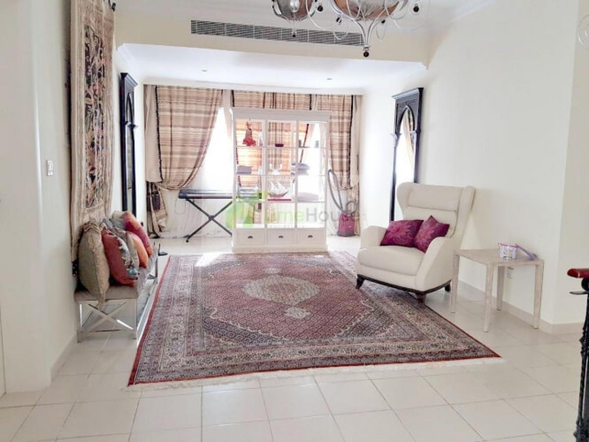 Picture of Villa For Sale in Meadows, Dubai, United Arab Emirates
