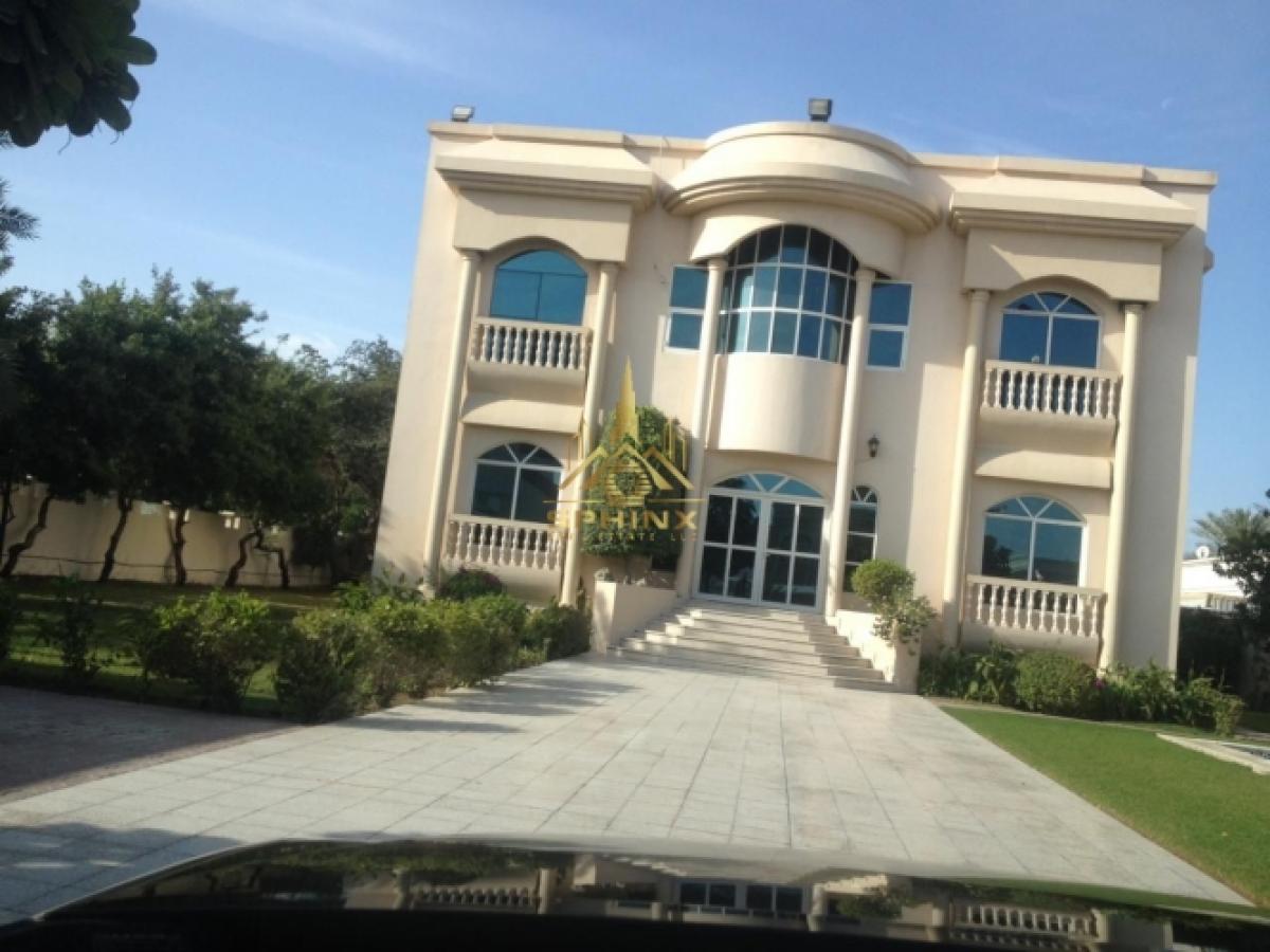 Picture of Villa For Sale in Umm Suqeim, Dubai, United Arab Emirates