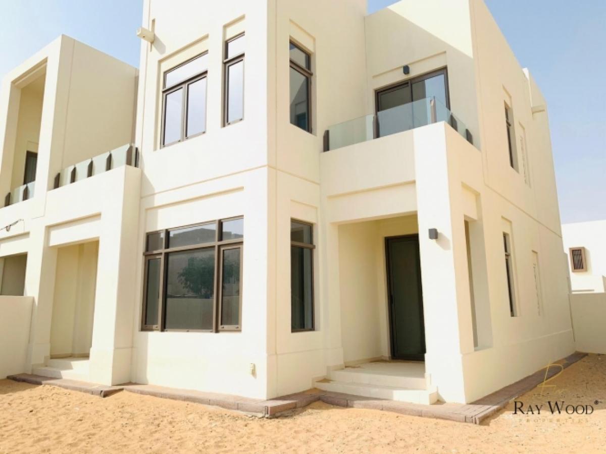 Picture of Villa For Sale in Reem, Dubai, United Arab Emirates