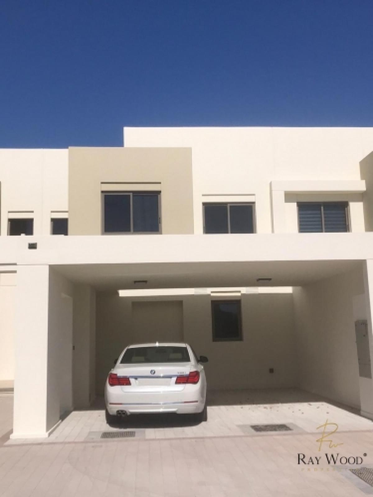 Picture of Villa For Rent in Town Square, Dubai, United Arab Emirates