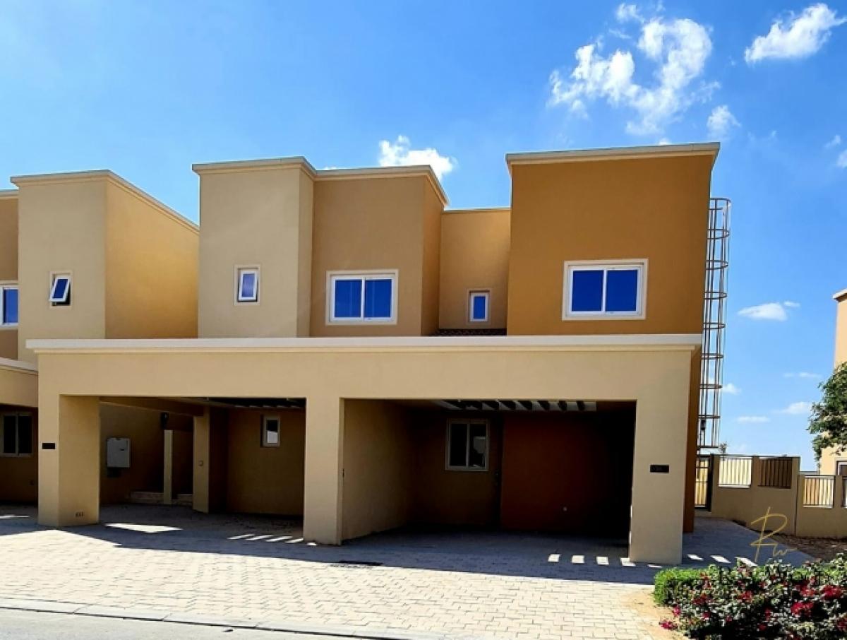 Picture of Villa For Sale in Dubailand, Dubai, United Arab Emirates