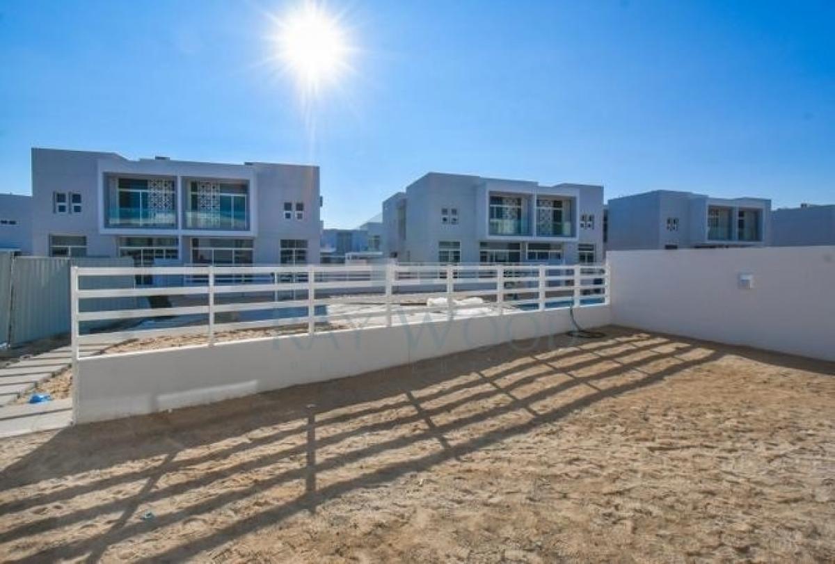 Picture of Villa For Sale in Mudon, Dubai, United Arab Emirates