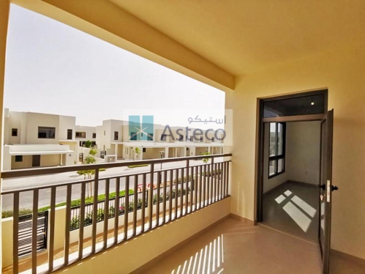 Picture of Villa For Rent in Town Square, Dubai, United Arab Emirates