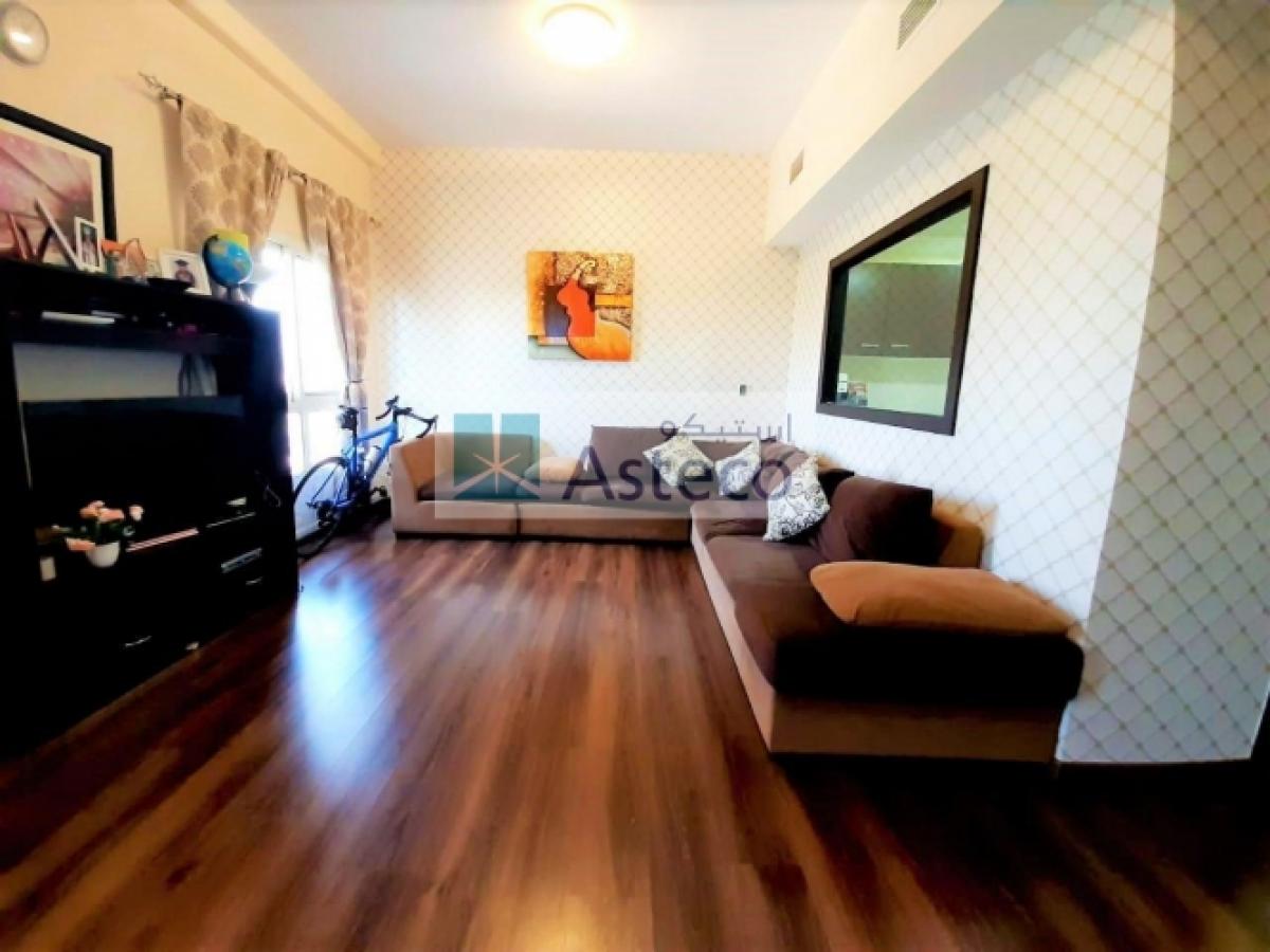 Picture of Apartment For Rent in Remraam, Dubai, United Arab Emirates