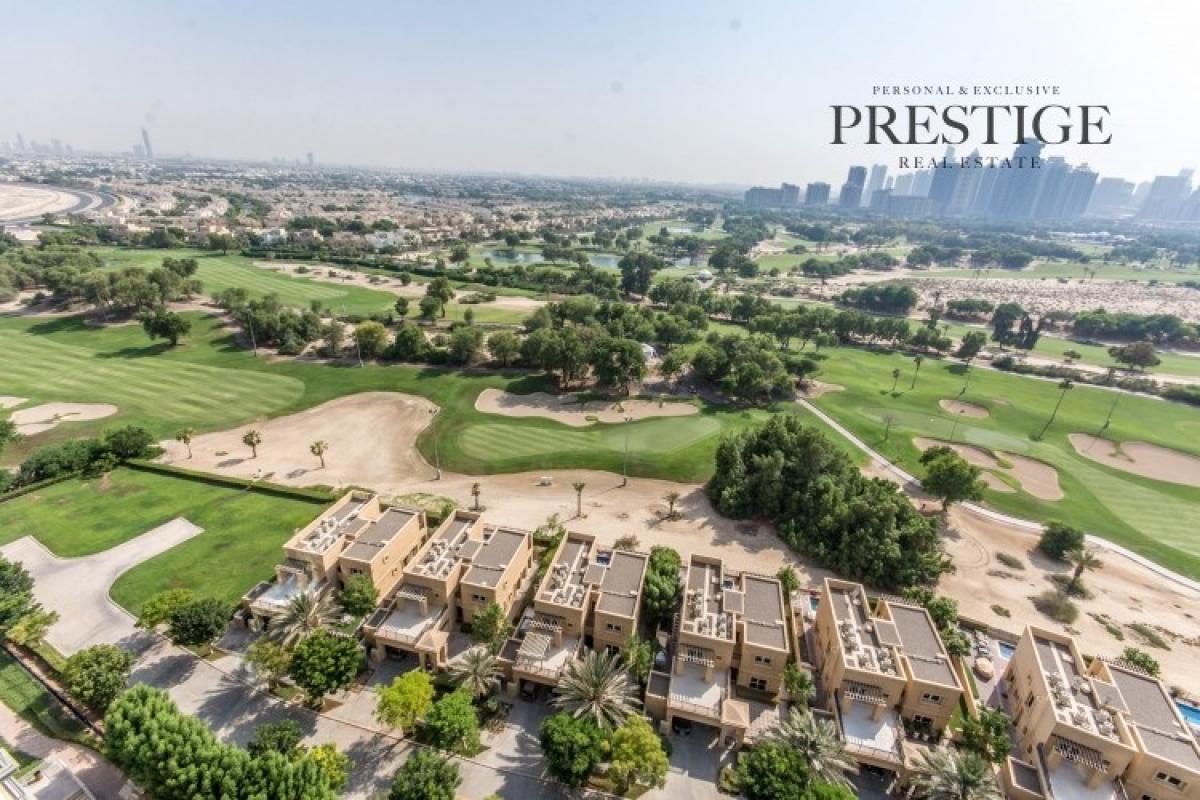 Picture of Apartment For Sale in The Views, Dubai, United Arab Emirates