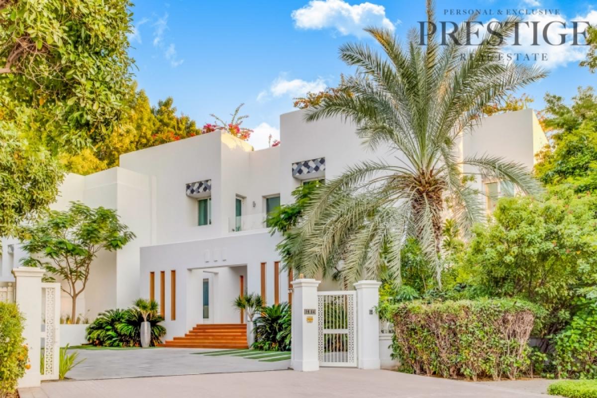 Picture of Villa For Sale in Emirates Hills, Dubai, United Arab Emirates