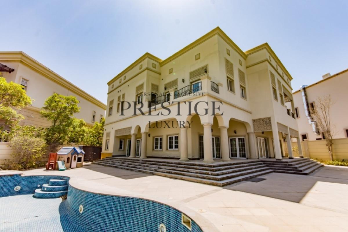 Picture of Villa For Rent in Emirates Hills, Dubai, United Arab Emirates