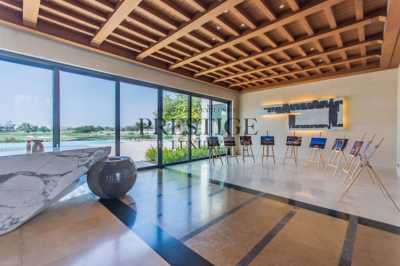 Villa For Sale in Emirates Hills, United Arab Emirates