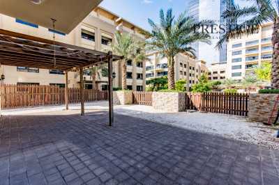 Apartment For Sale in Greens, United Arab Emirates