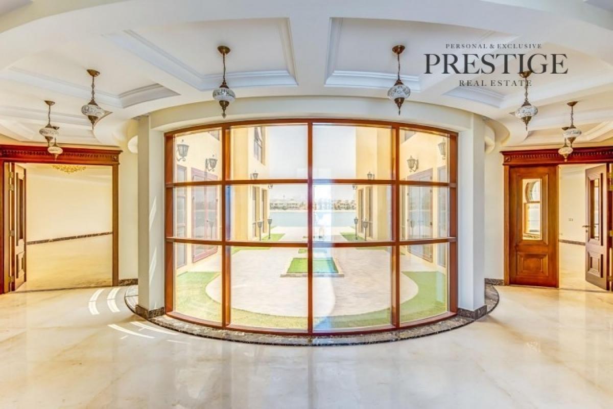 Picture of Villa For Sale in The Palm Jumeirah, Dubai, United Arab Emirates