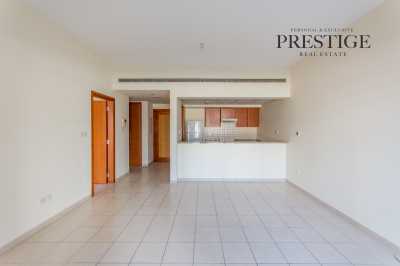 Apartment For Rent in Greens, United Arab Emirates