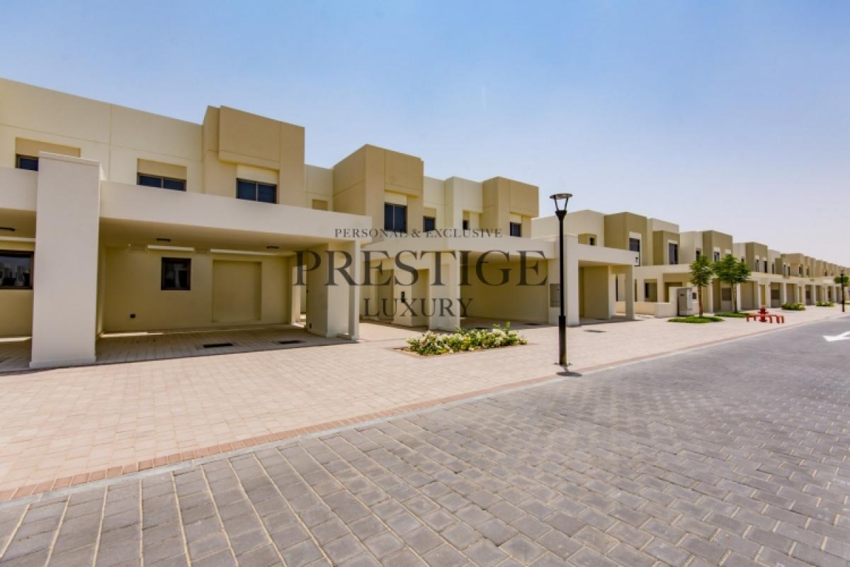 Picture of Villa For Rent in Town Square, Dubai, United Arab Emirates