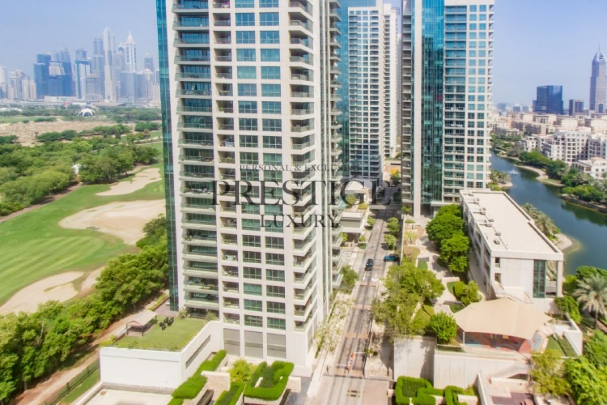 Picture of Apartment For Sale in The Views, Dubai, United Arab Emirates