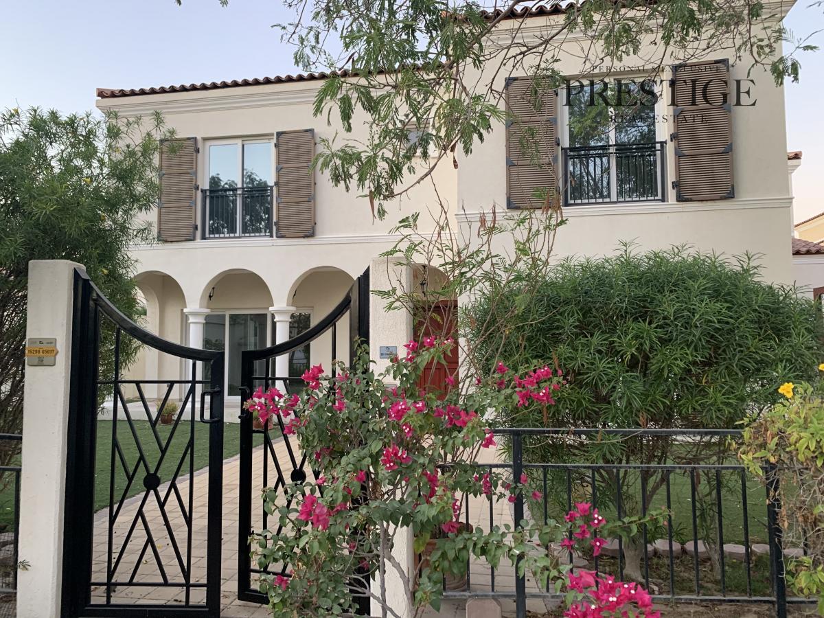 Picture of Villa For Sale in Greens, Dubai, United Arab Emirates