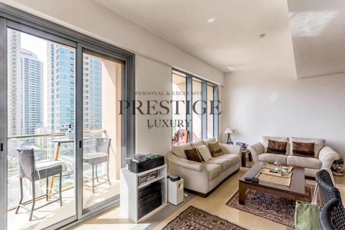 Picture of Apartment For Sale in The Views, Dubai, United Arab Emirates
