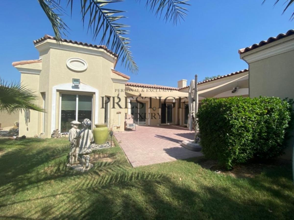Picture of Villa For Rent in Greens, Dubai, United Arab Emirates