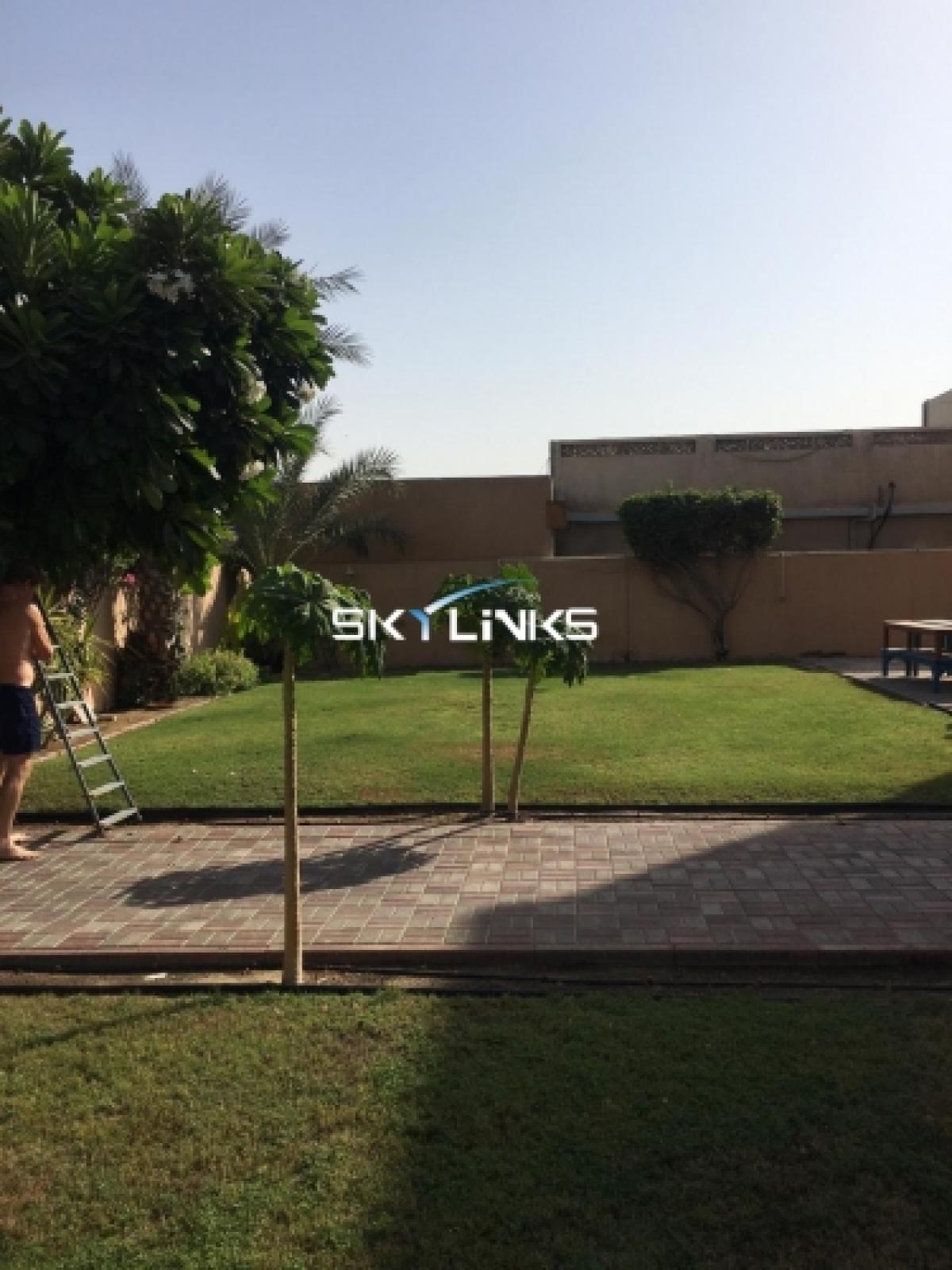 Picture of Villa For Rent in Al Quoz, Dubai, United Arab Emirates