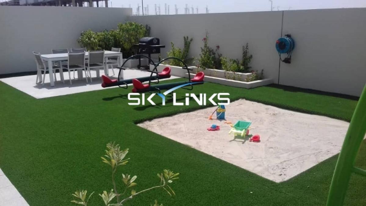 Picture of Villa For Sale in Al Suyoh, Sharjah, United Arab Emirates