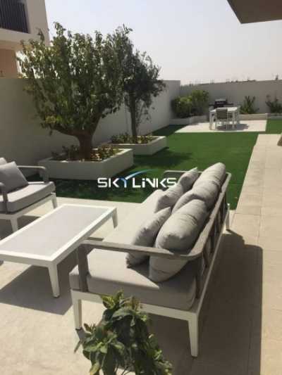 Villa For Sale in Al Suyoh, United Arab Emirates