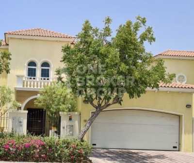 Villa For Sale in Jumeirah Park, United Arab Emirates