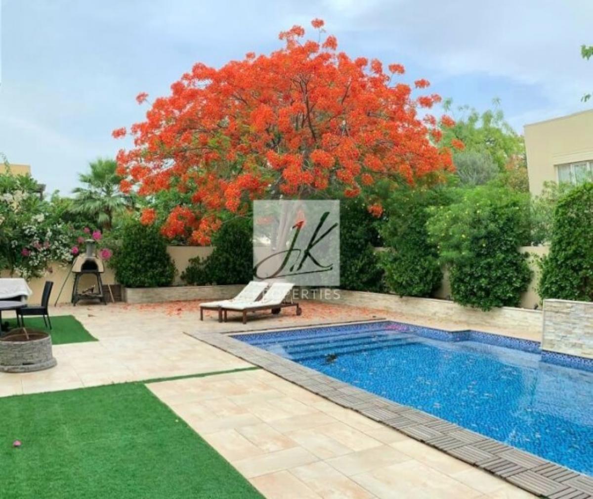Picture of Villa For Rent in Meadows, Dubai, United Arab Emirates