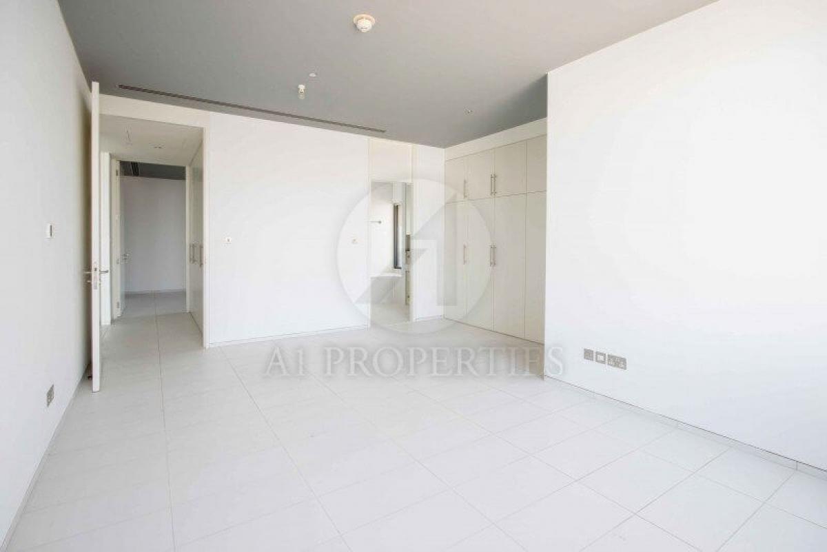 Picture of Apartment For Sale in Difc, Dubai, United Arab Emirates