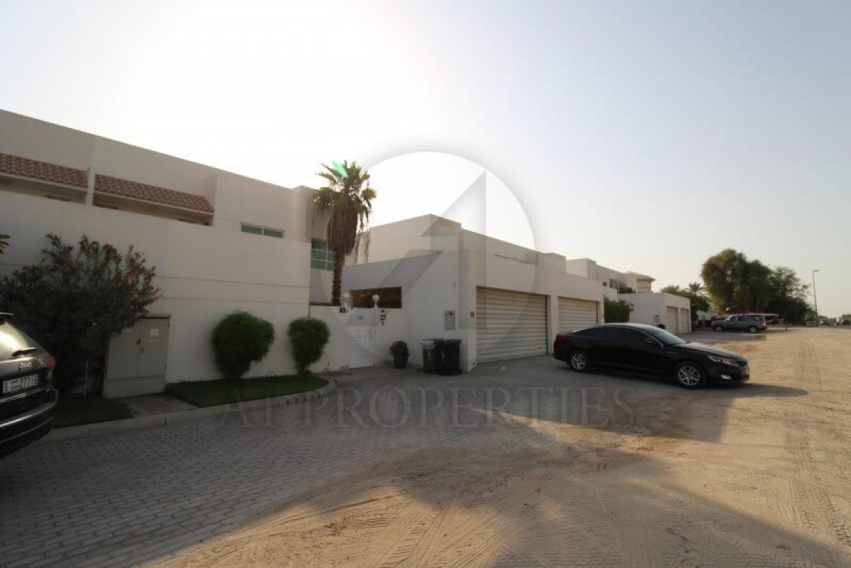 Picture of Villa For Rent in Umm Suqeim, Dubai, United Arab Emirates