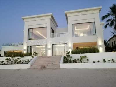 Villa For Sale in The Palm Jumeirah, United Arab Emirates