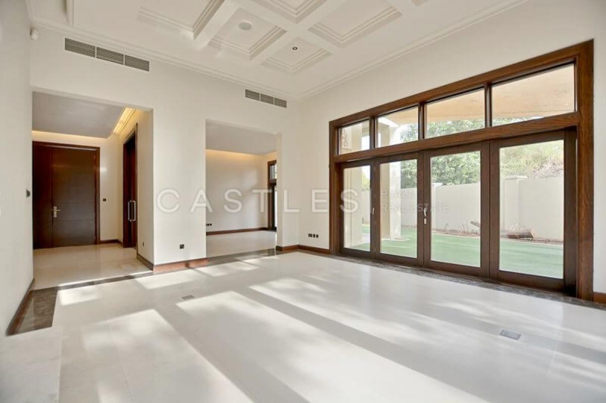 Picture of Villa For Sale in Al Barari, Dubai, United Arab Emirates