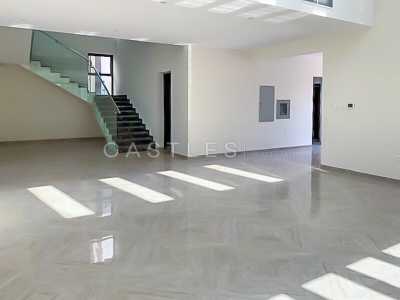 Villa For Sale in Jumeirah Park, United Arab Emirates