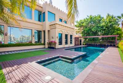 Villa For Sale in The Palm Jumeirah, United Arab Emirates