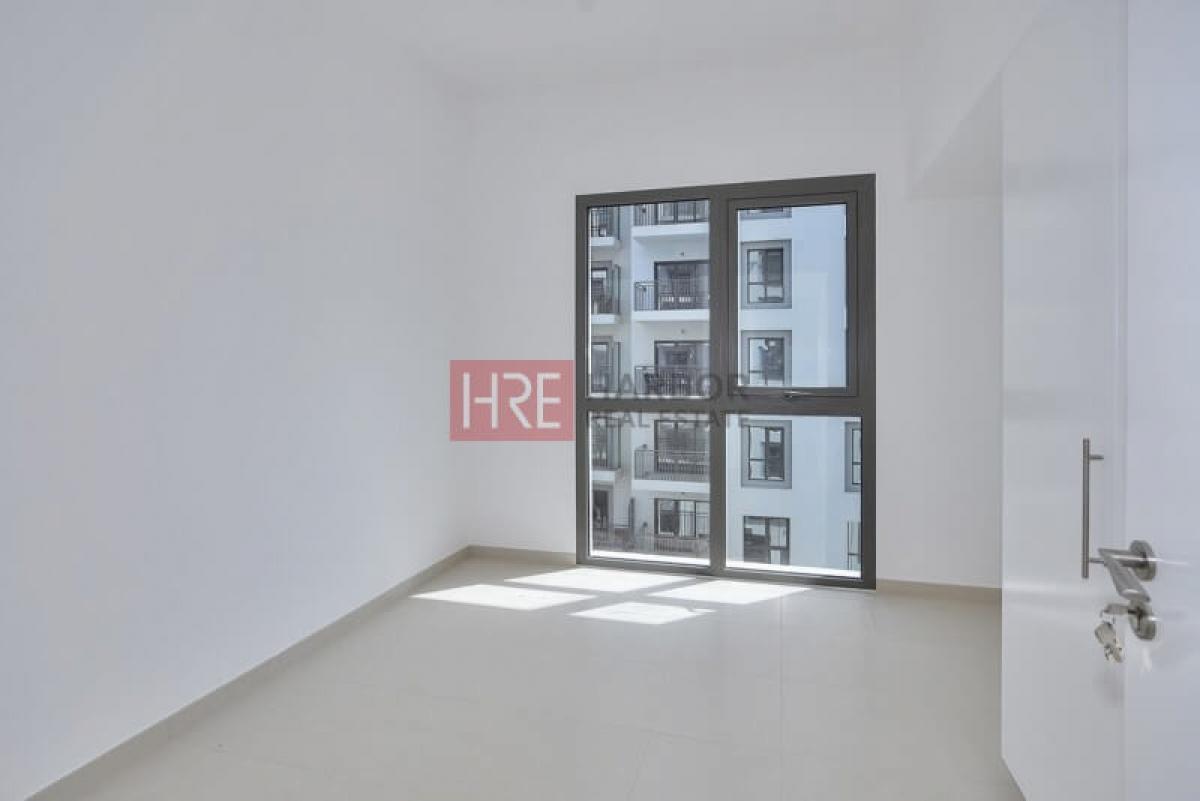 Picture of Apartment For Sale in Town Square, Dubai, United Arab Emirates