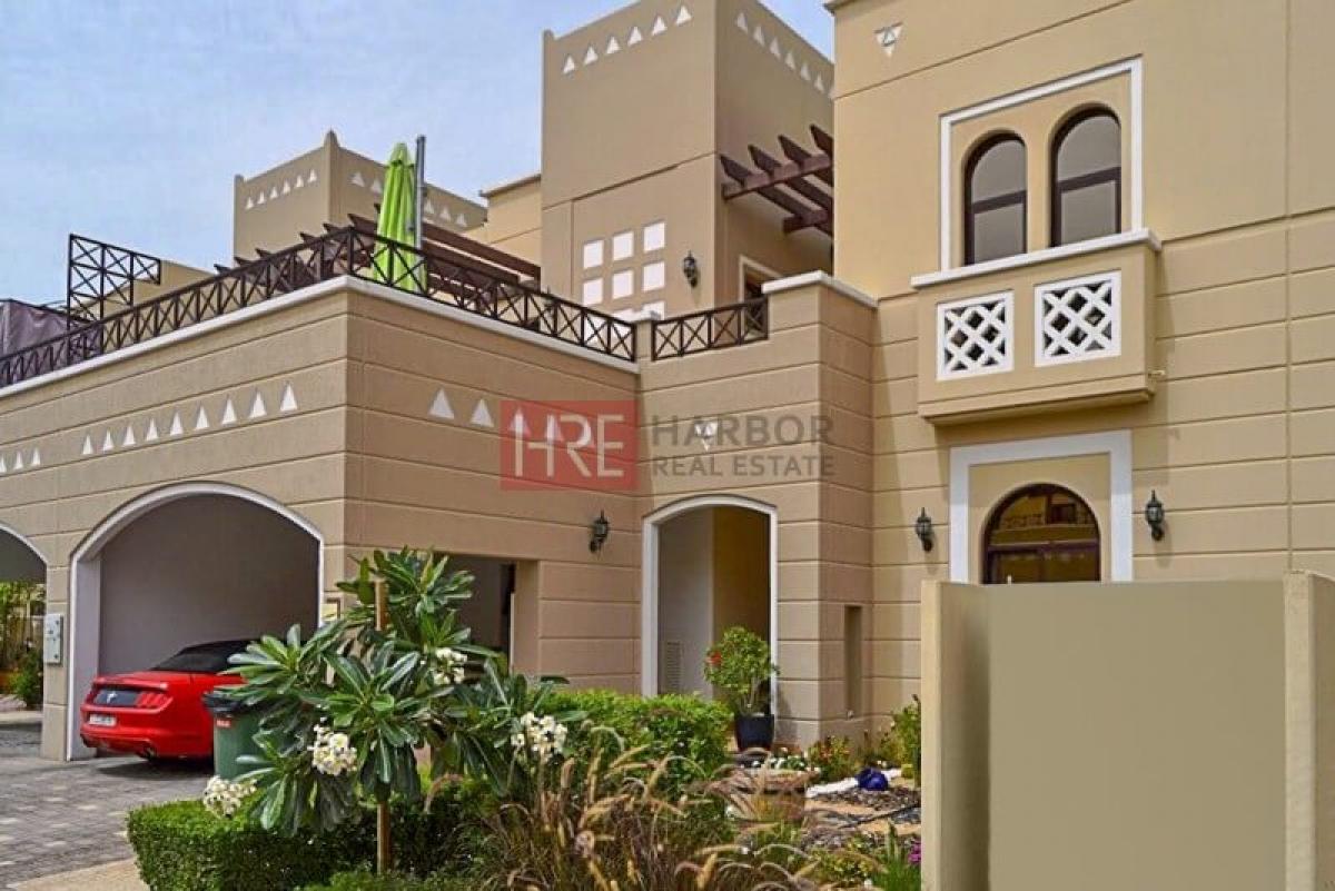 Picture of Villa For Sale in Mudon, Dubai, United Arab Emirates