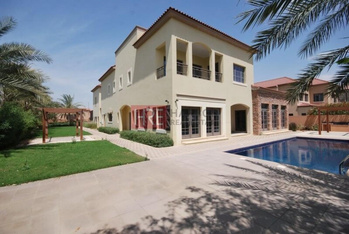 Picture of Villa For Sale in Jumeirah Golf Estates, Dubai, United Arab Emirates