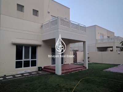 Villa For Rent in Meadows, United Arab Emirates