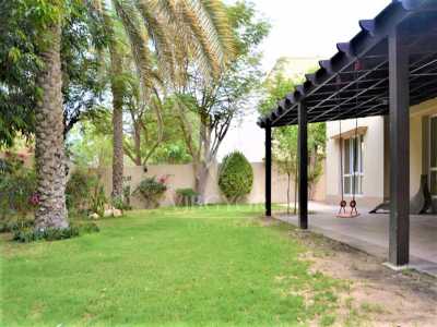 Villa For Sale in Meadows, United Arab Emirates