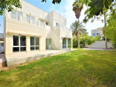 Villa For Sale in Meadows, United Arab Emirates