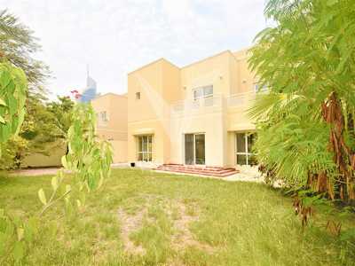 Villa For Rent in Meadows, United Arab Emirates