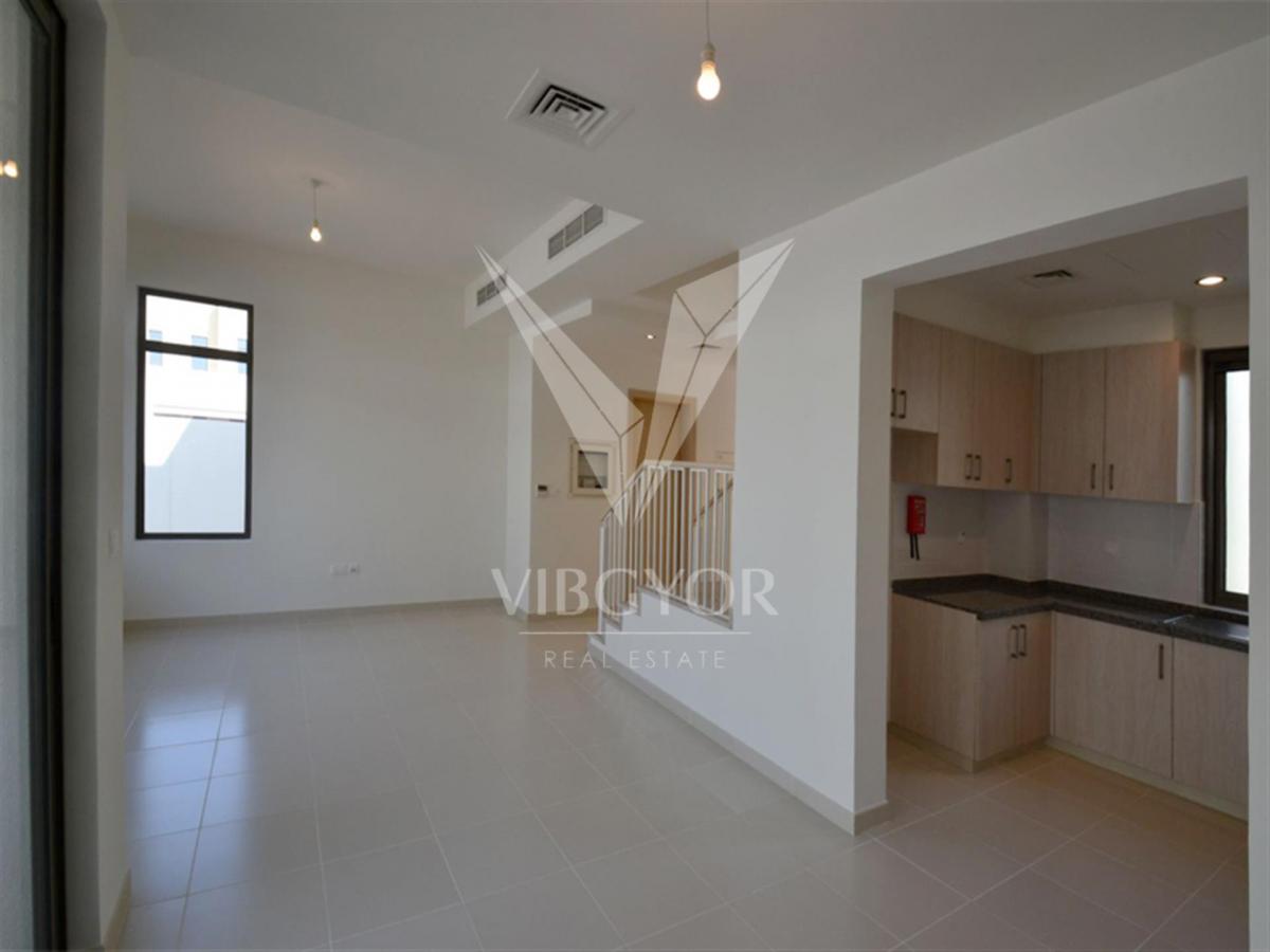 Picture of Villa For Sale in Reem, Dubai, United Arab Emirates